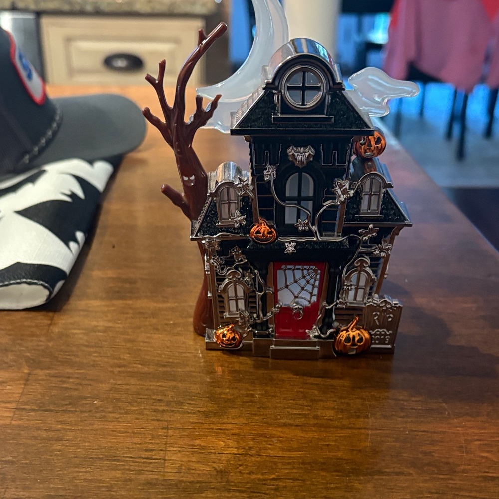 Halloween Haunted House Decor